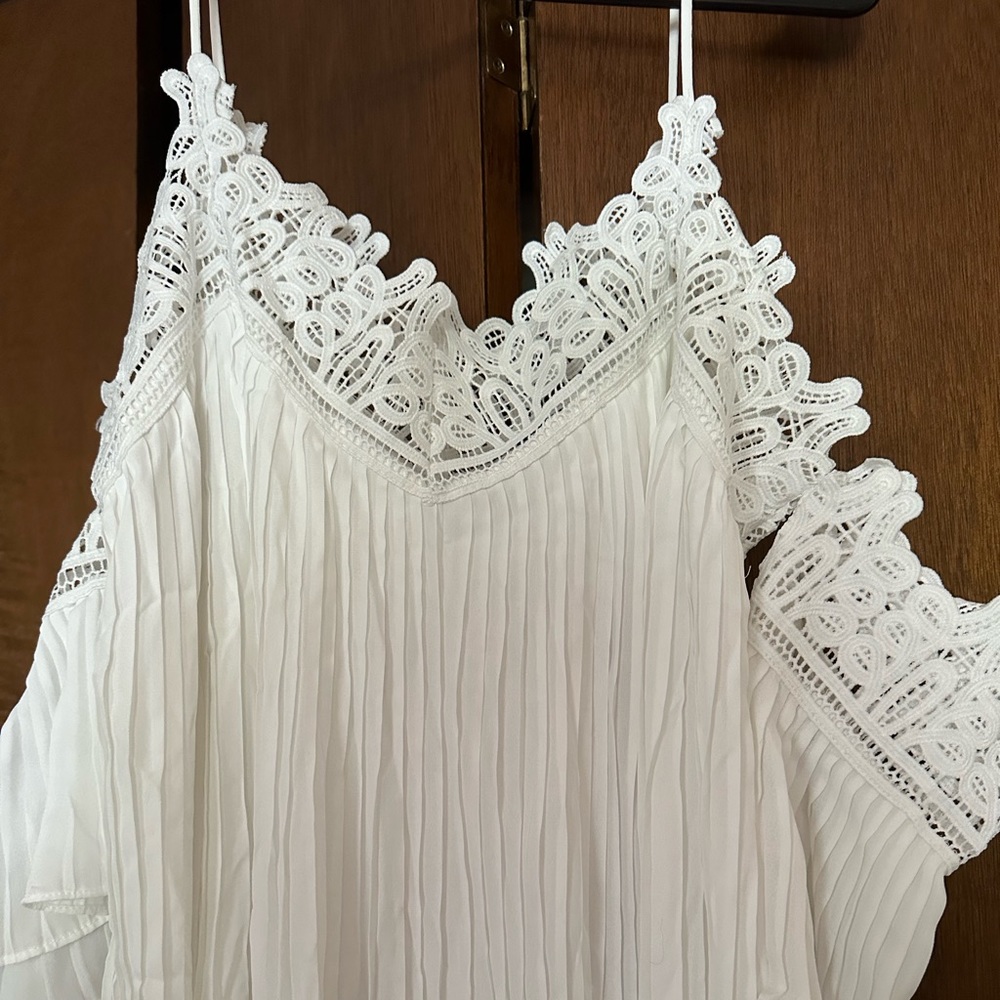 Forever 21 flowy pleaded off the shoulder white dress.